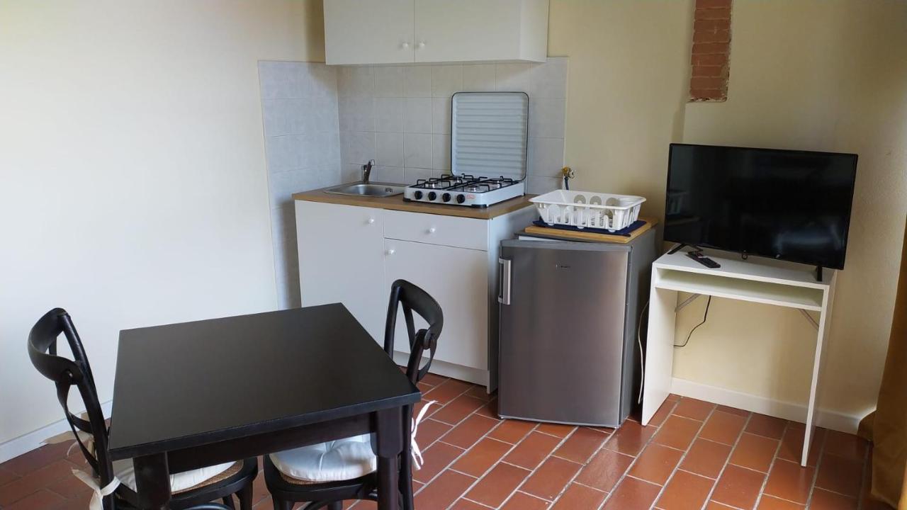 Montevecchio Apartments Montopoli in Val dʼArno Dış mekan fotoğraf